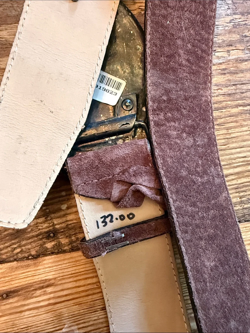Brown Suede women’s Belt with Decorative Oval Buckle. Fabulous